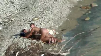 Assertive Coed dansk porno tube fucks phallus i røvhul