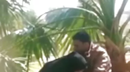 En befriet pige på en pik dansk bdsm video sprang modigt