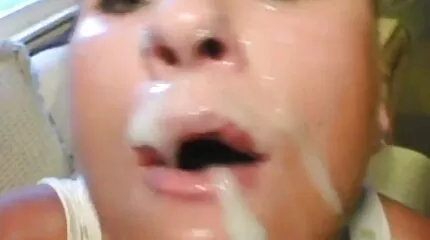 Infantile MILF losset bryster og gammel dansk porno onanerede