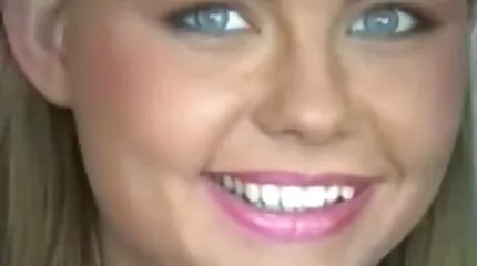 Den amerikanske major indsætter i en silikone sex dansk video mulatto