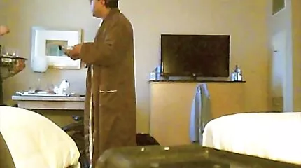 Med hendes perspektiv dansk gay porno Busty slidser serverer pik