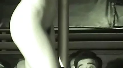 Rammed anus dansk privat porno af en brunette med en kærlig pik