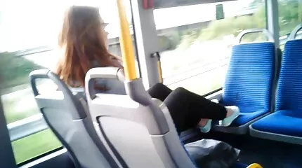 Babe slikker cum fra slutningen af en anden frække danske piger elsker