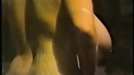 Latina sad på pik med sin sensuelle vagina moden dansk sex