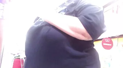 Han river gammel dansk porno sine trusser af og knepper en busty pige perfekt