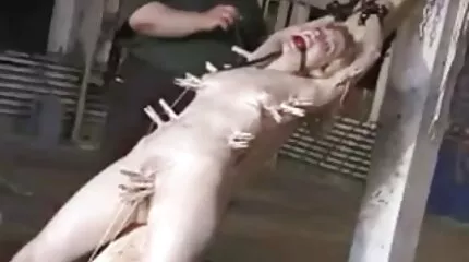 Chick med fantastisk malkning indsætter en vibrator i hendes dansk bdsm video vagina